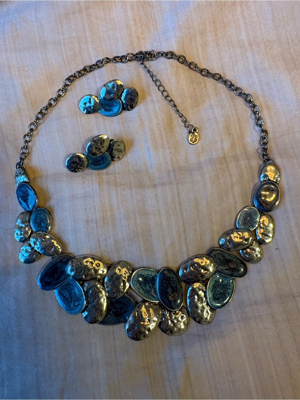 Rare vintage authentic Agatha Paris signed silver toned hammered enamel set